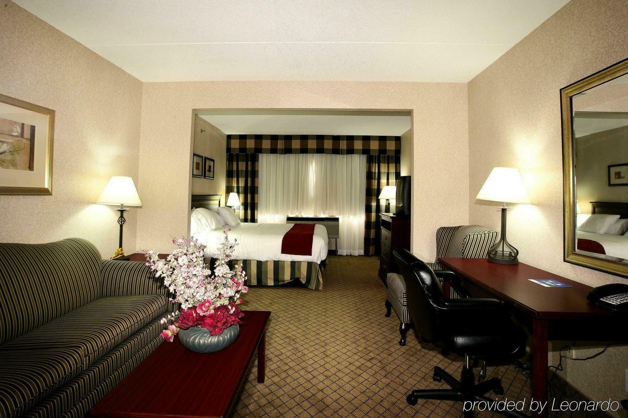 Hotel Glō Western Corporate Centre 3*